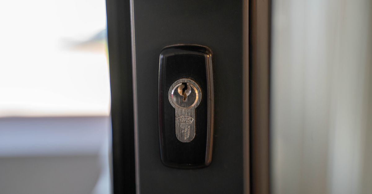 home security lock door — Newark NJ Locksmith