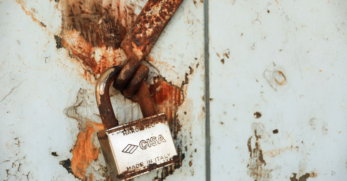 door security hardware — Newark NJ Locksmith