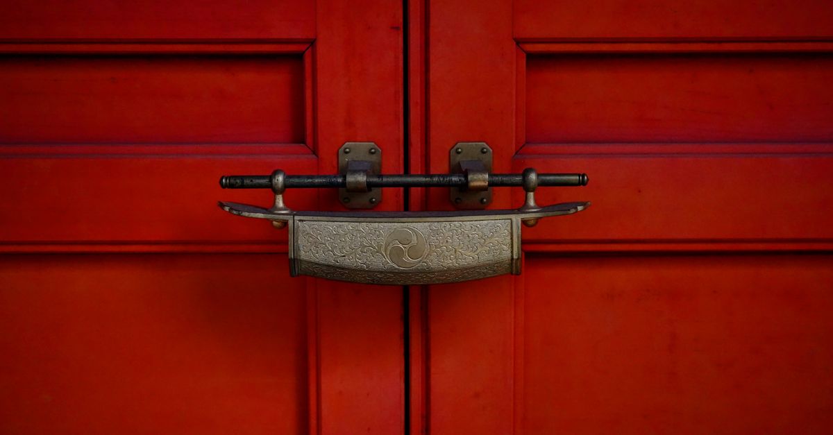 door security hardware — Newark NJ Locksmith