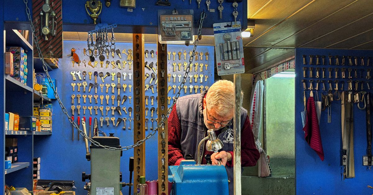 locksmith shop keys — Newark NJ Locksmith