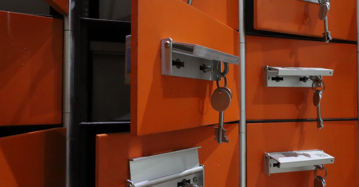front door lock key — Newark NJ Locksmith