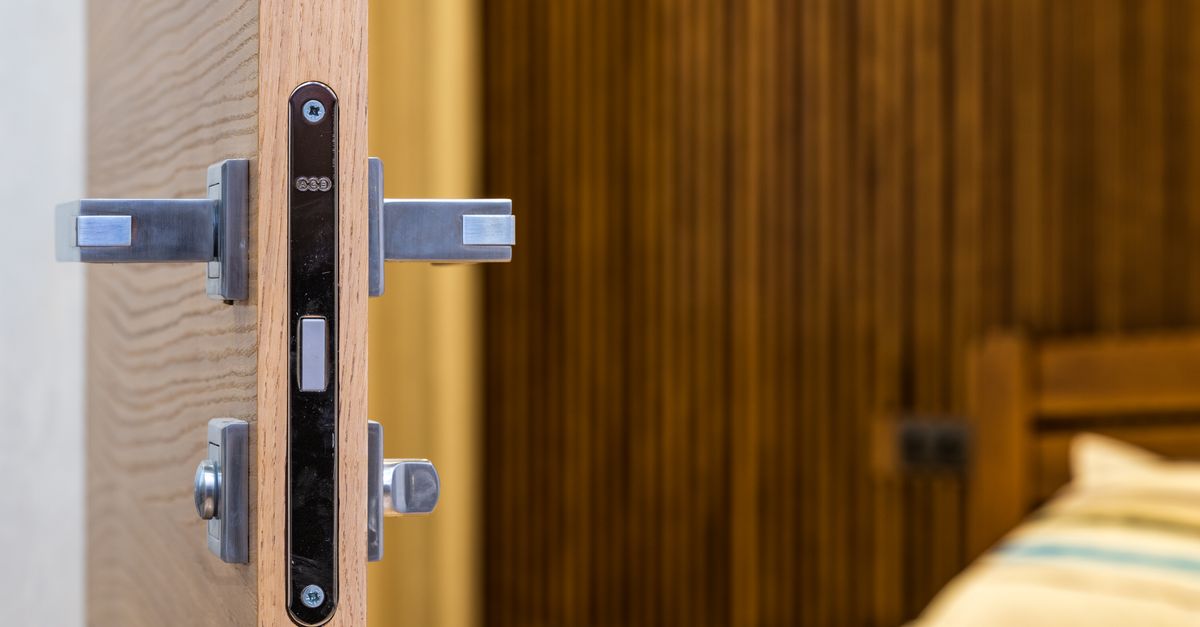 door security hardware — Newark NJ Locksmith